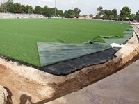 Instal·lació de gespa artificial al camp de futbol del Poliesportiu Municipal 7