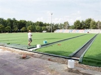 Instal·lació de gespa artificial al camp de futbol del Poliesportiu Municipal 6